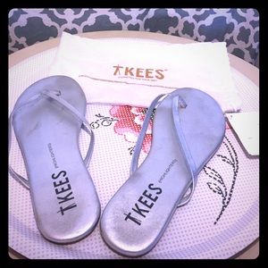 TKees silver glitter